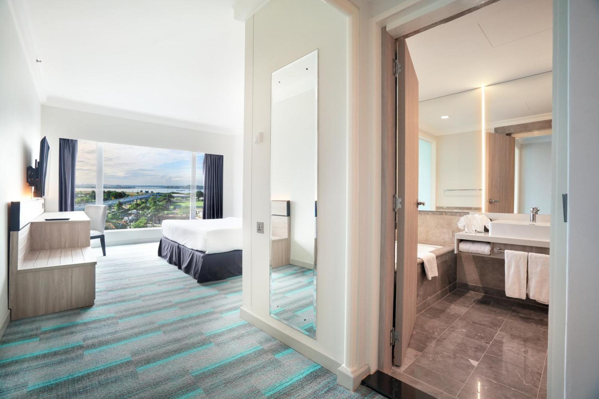 Thistle Джохор-Бару Экстерьер фото Deluxe Room