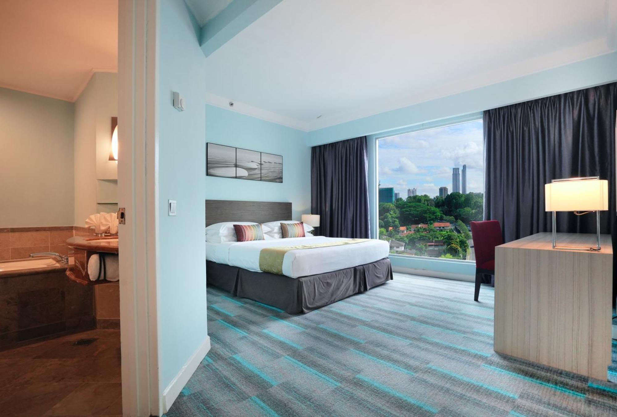 Thistle Джохор-Бару Экстерьер фото Deluxe Room